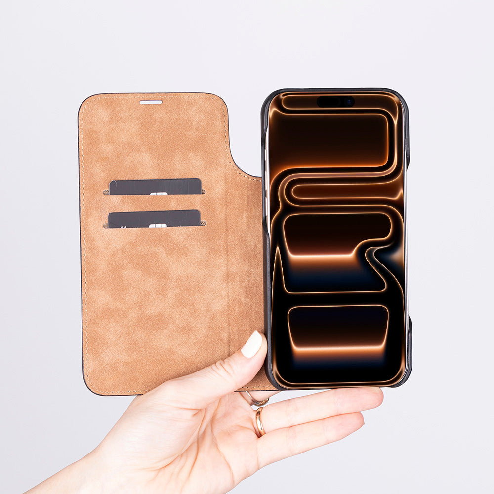 Bloomcase Magic Wallet Tan Apple Iphone 17 Pro (6.3") Hakiki Deri Çıkarılabilir Cüzdanlı Telefon Kılıfı