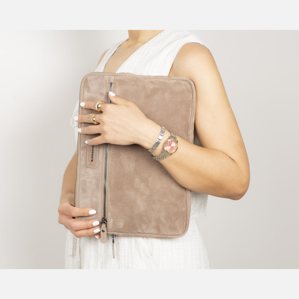 Sand Still Hakiki Süet Deri 15-16 Inç Macbook/Laptop Kılıfı
