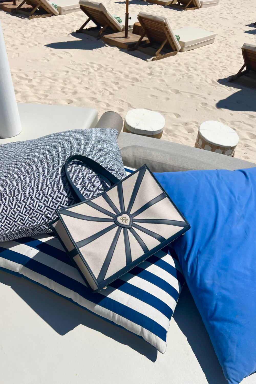 Bloomsbury-Sun Goddess - Lacivert-Omuz Çantası-1-Milagron.com