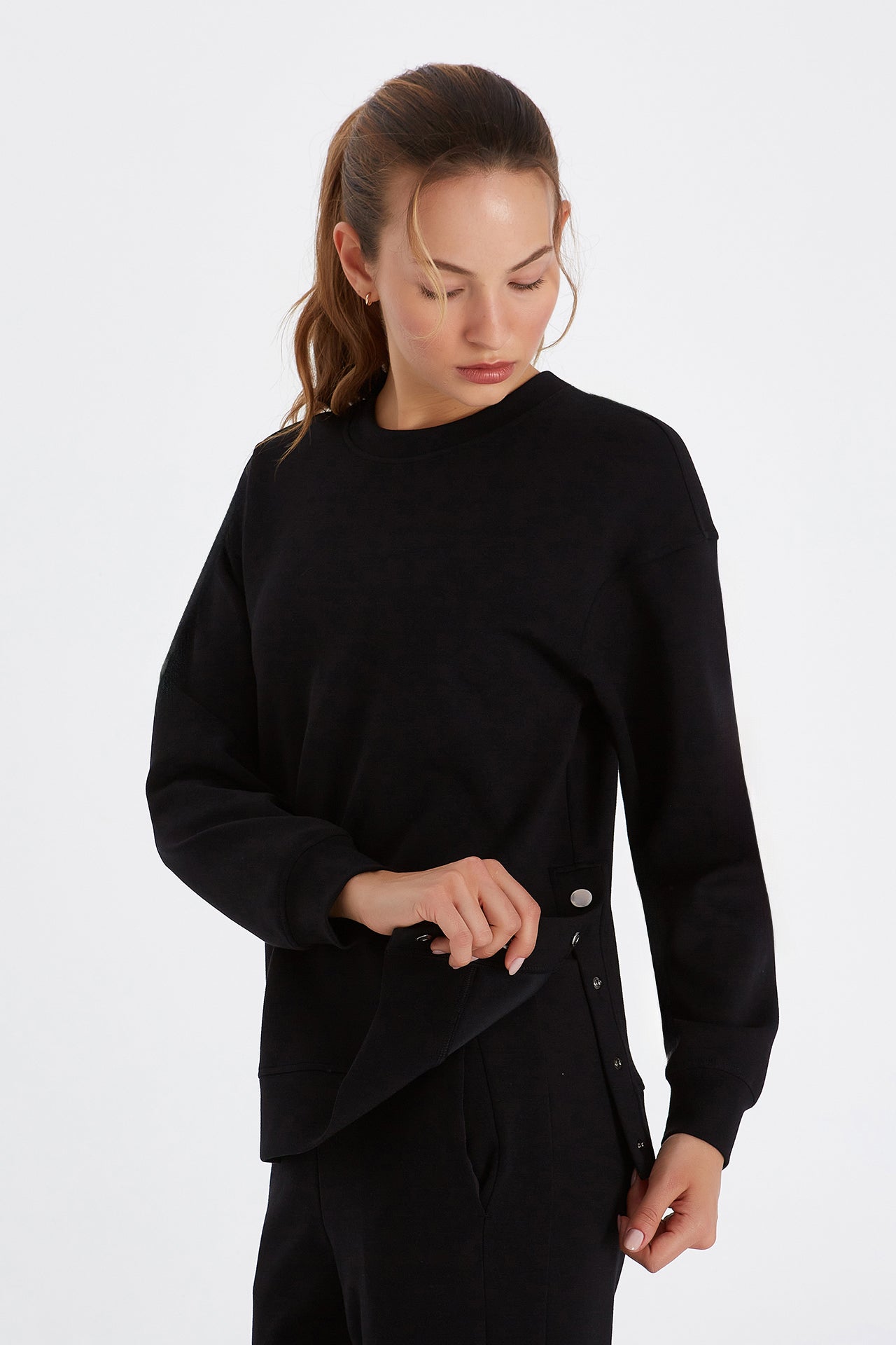 Boboist-Boboist Ellie Sweatshirt Elle çıtçıt Detaylı Sweatshirt-Sweatshirt-1-Milagron.com