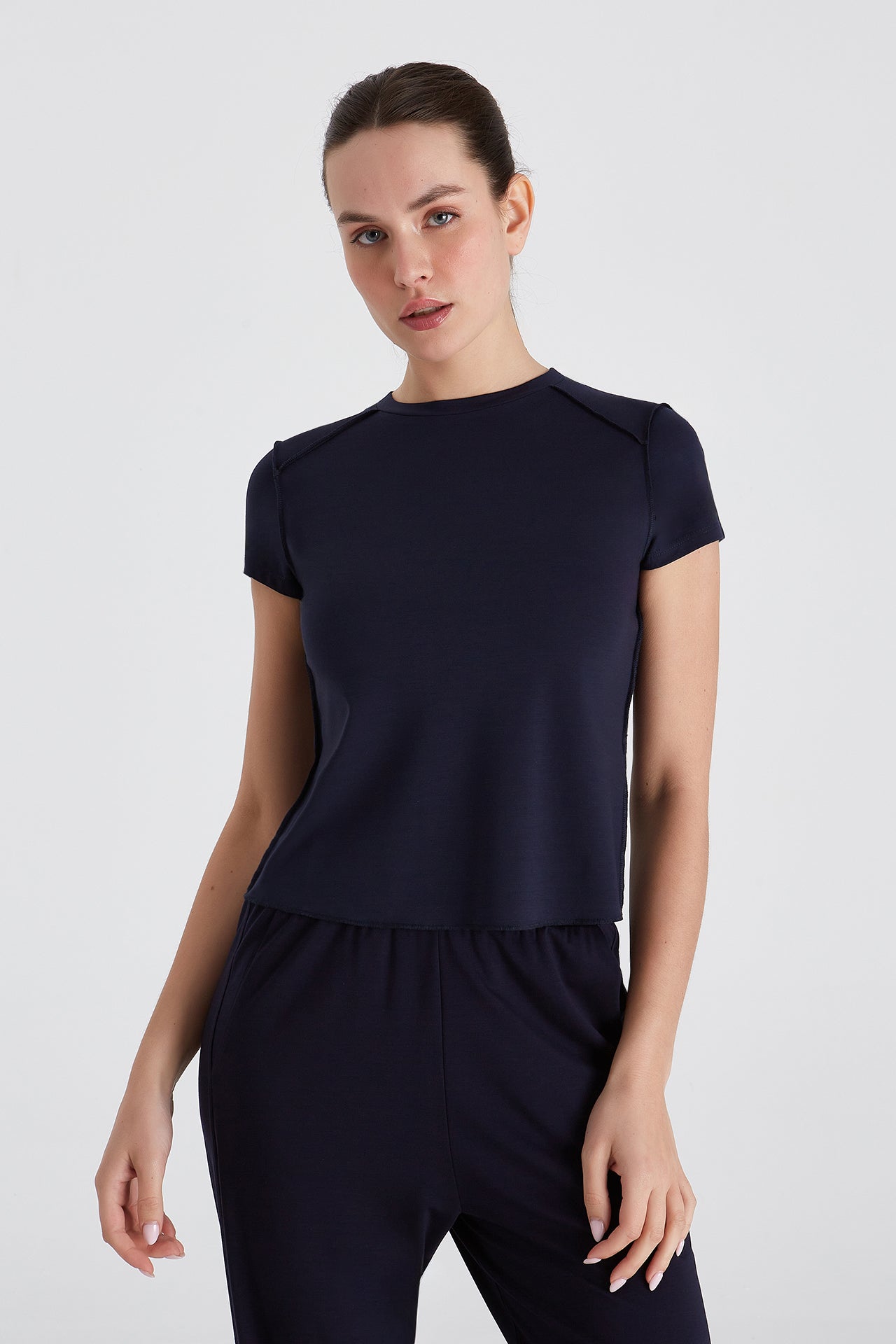 Boboist-Cecile Tshirt Cecile Dikiş Detaylı Tshirt-T-Shirts-1-Milagron.com