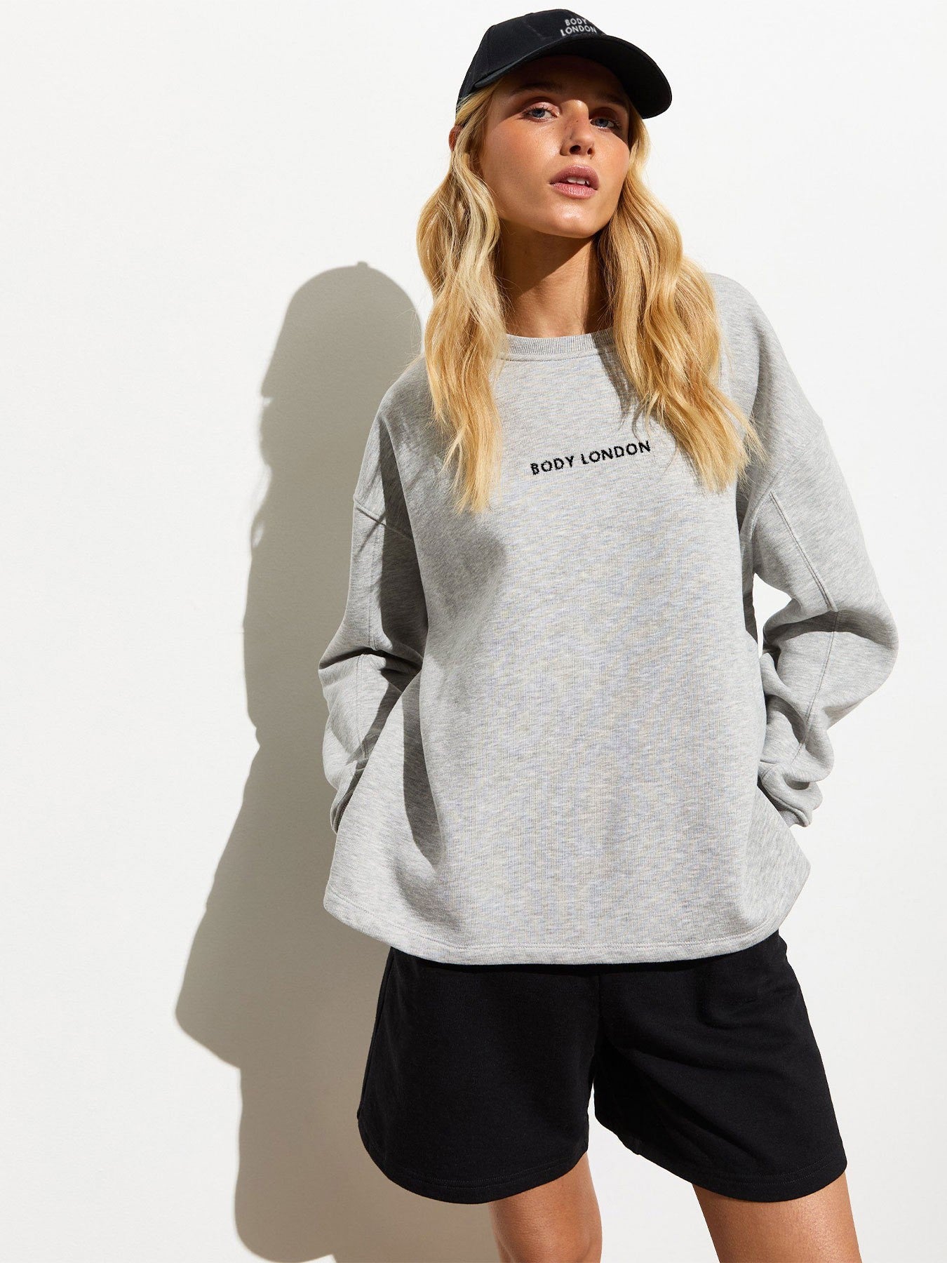 Body London-Gri Yırtmaçlı Sweatshirt-Sweatshirts & Hoodies-4-Milagron.com