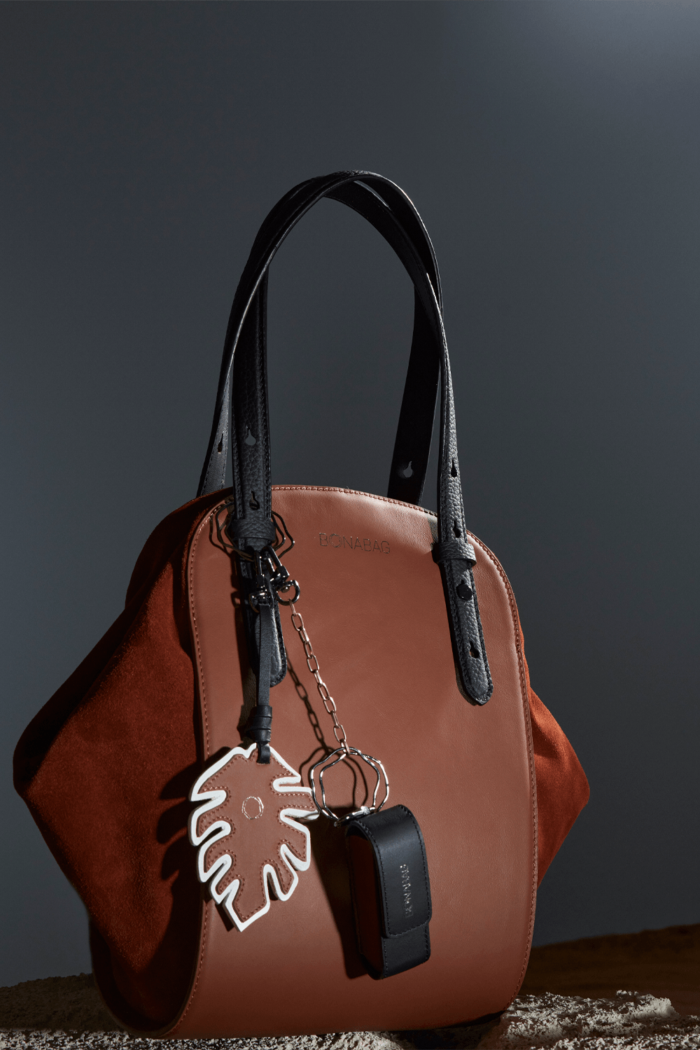 Bonabag-Holder Leaf-Çanta Aksesuarları-2-Milagron.com