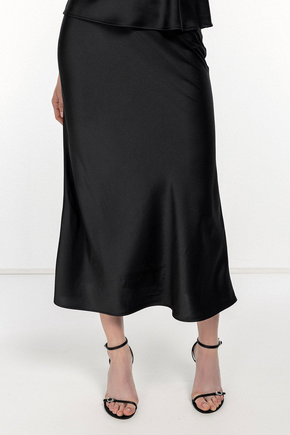 Boneqa Barcelona-Belden Lastikli Volanlı Siyah Midi Etek-Etek-4-Milagron.com