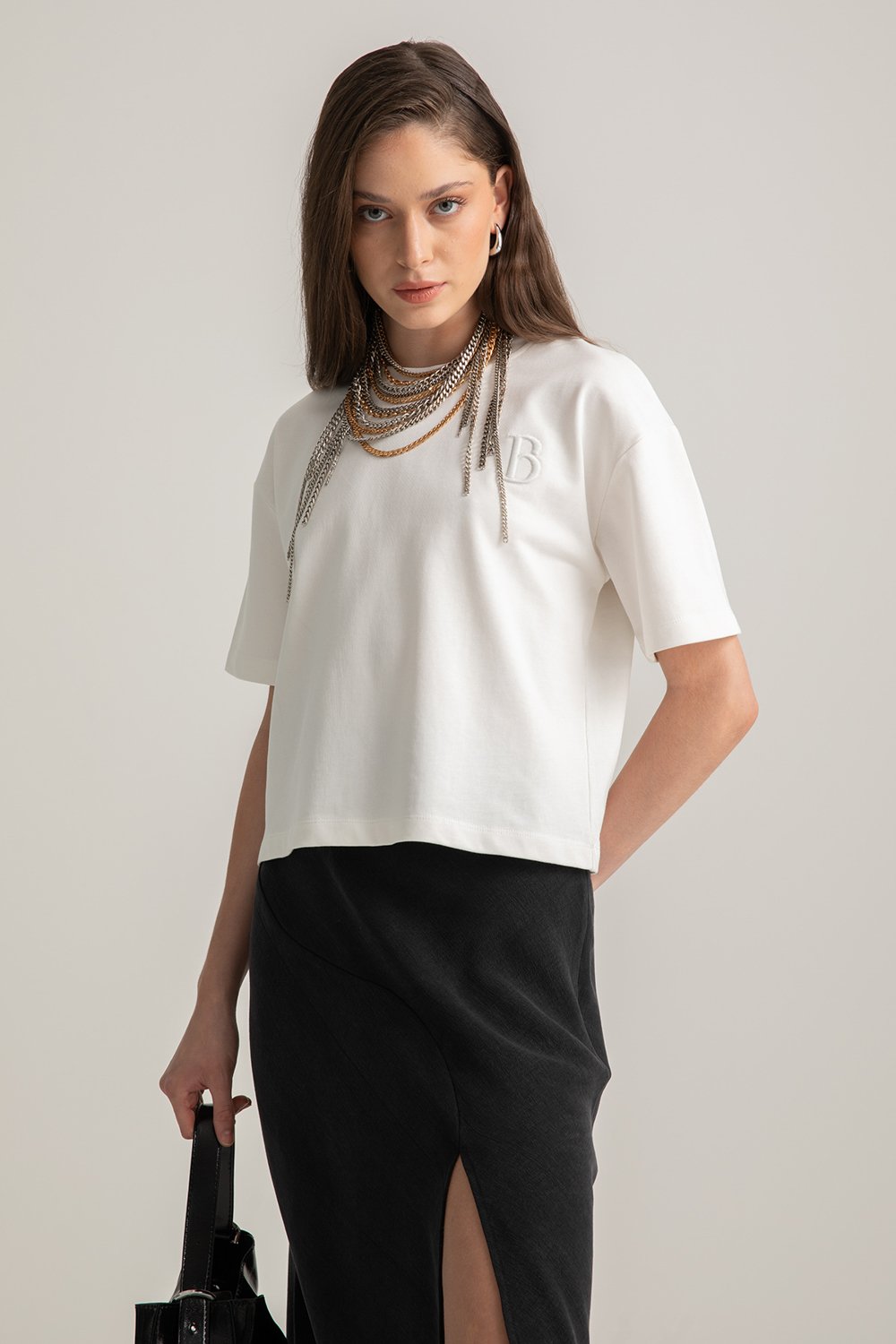 Boneqa Barcelona-Boneqa Logolu Beyaz Tişört-T-Shirts-1-Milagron.com