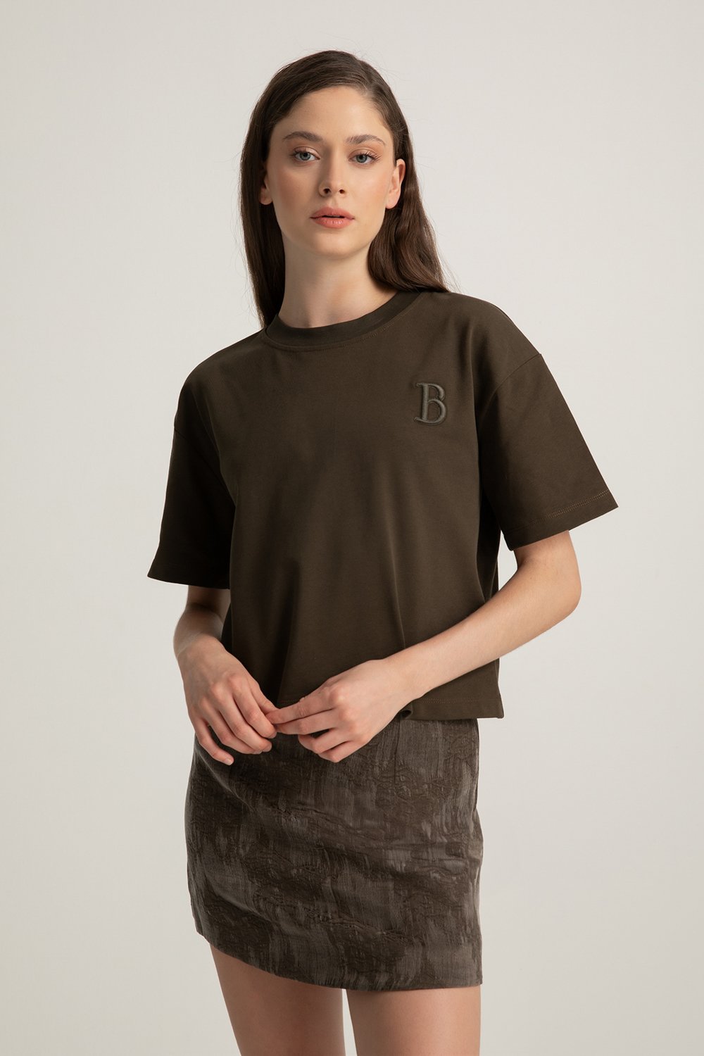 Boneqa Barcelona-Boneqa Logolu Haki Tişört-T-Shirts-1-Milagron.com