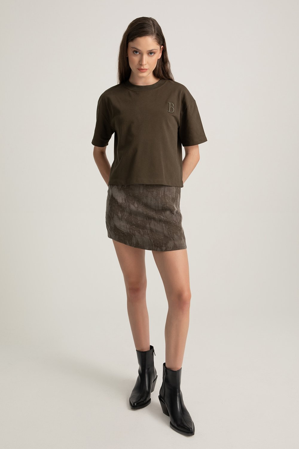 Boneqa Barcelona-Boneqa Logolu Haki Tişört-T-Shirts-2-Milagron.com