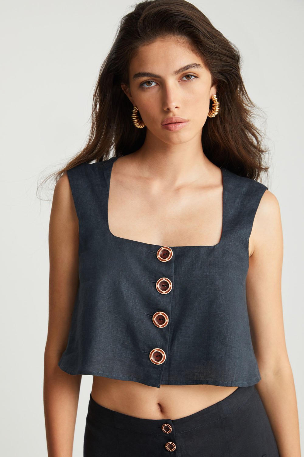 Boneqa Barcelona-Brode Kumaş Askılı Siyah Bluz-Bluz-1-Milagron.com