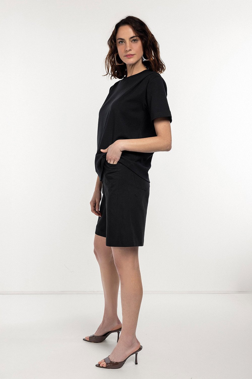 Boneqa Barcelona-Cep Detaylı Bermuda Şort-Şort-4-Milagron.com