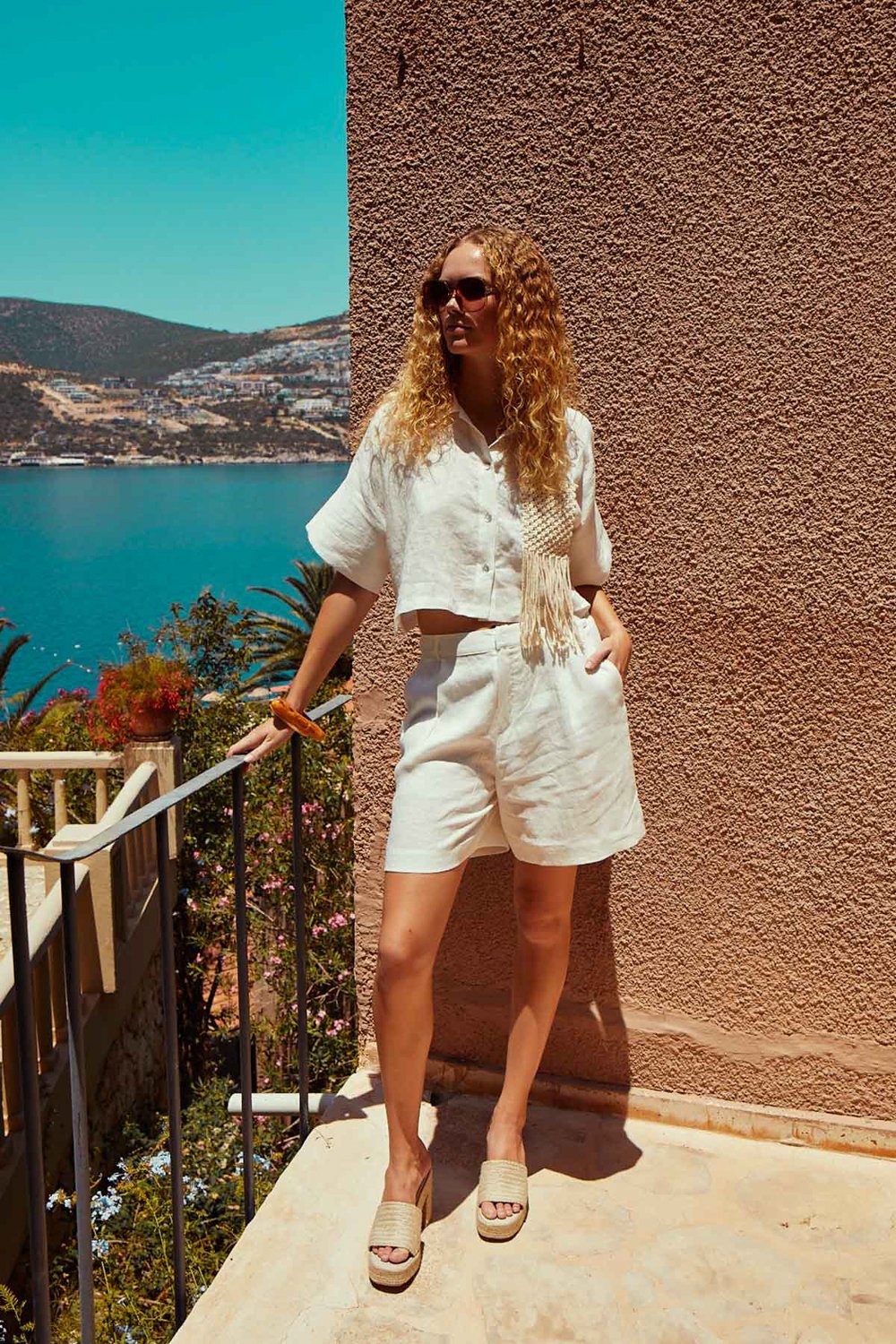 Boneqa Barcelona-Cep Detaylı Ekru Keten Gömlek-Gömlek-6-Milagron.com