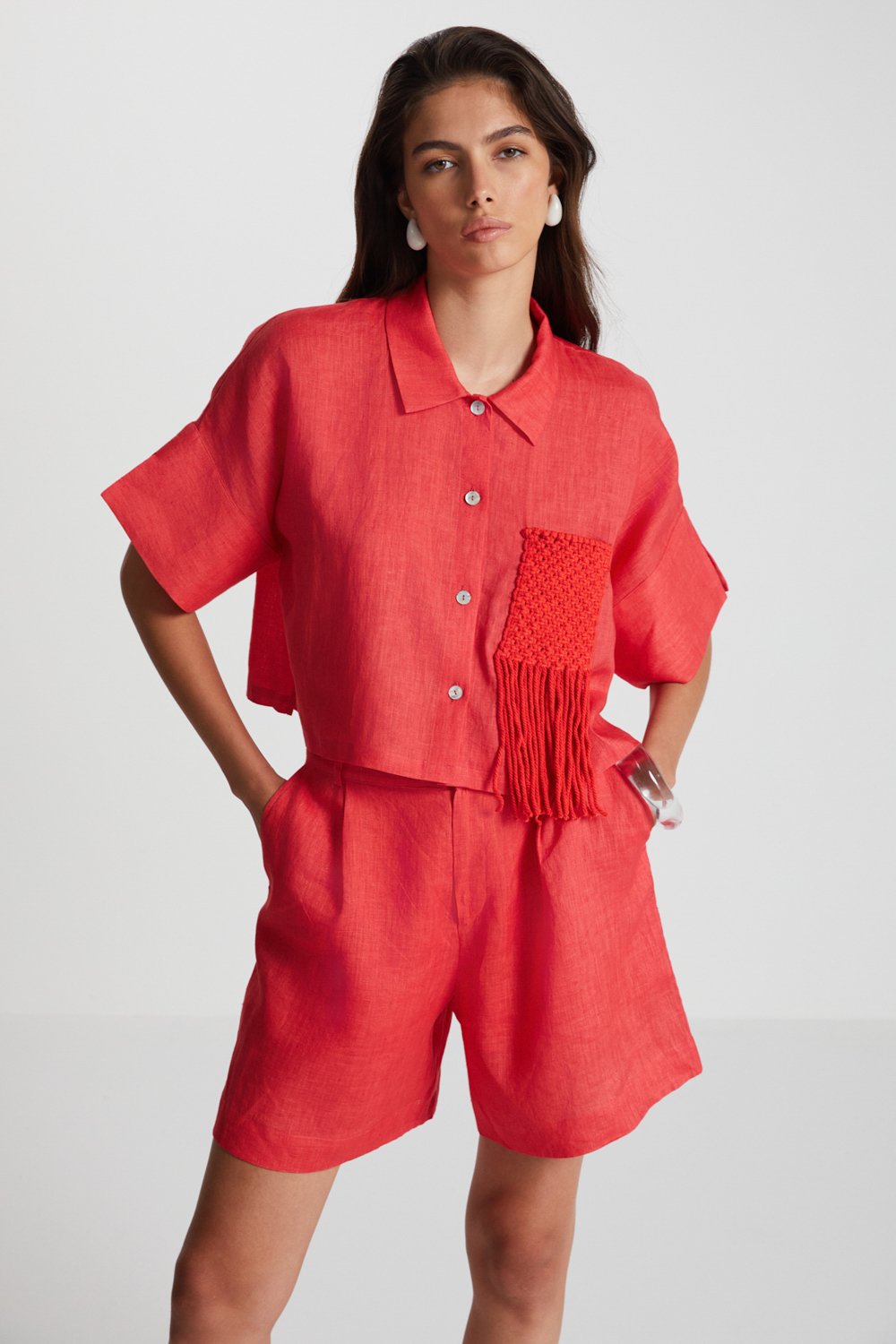Boneqa Barcelona-Cep Detaylı Kırmızı Keten Gömlek-Gömlek-1-Milagron.com