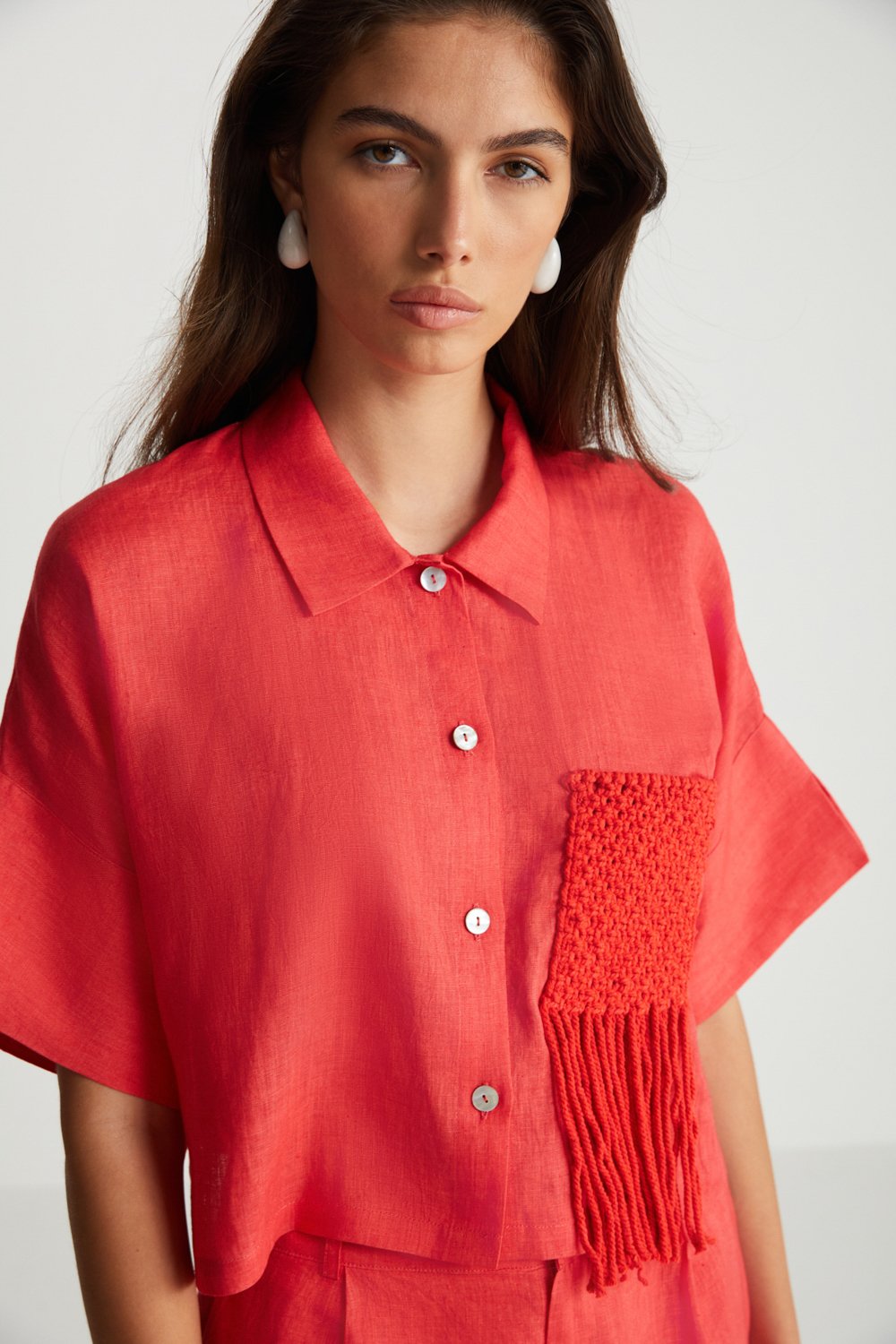 Boneqa Barcelona-Cep Detaylı Kırmızı Keten Gömlek-Gömlek-5-Milagron.com
