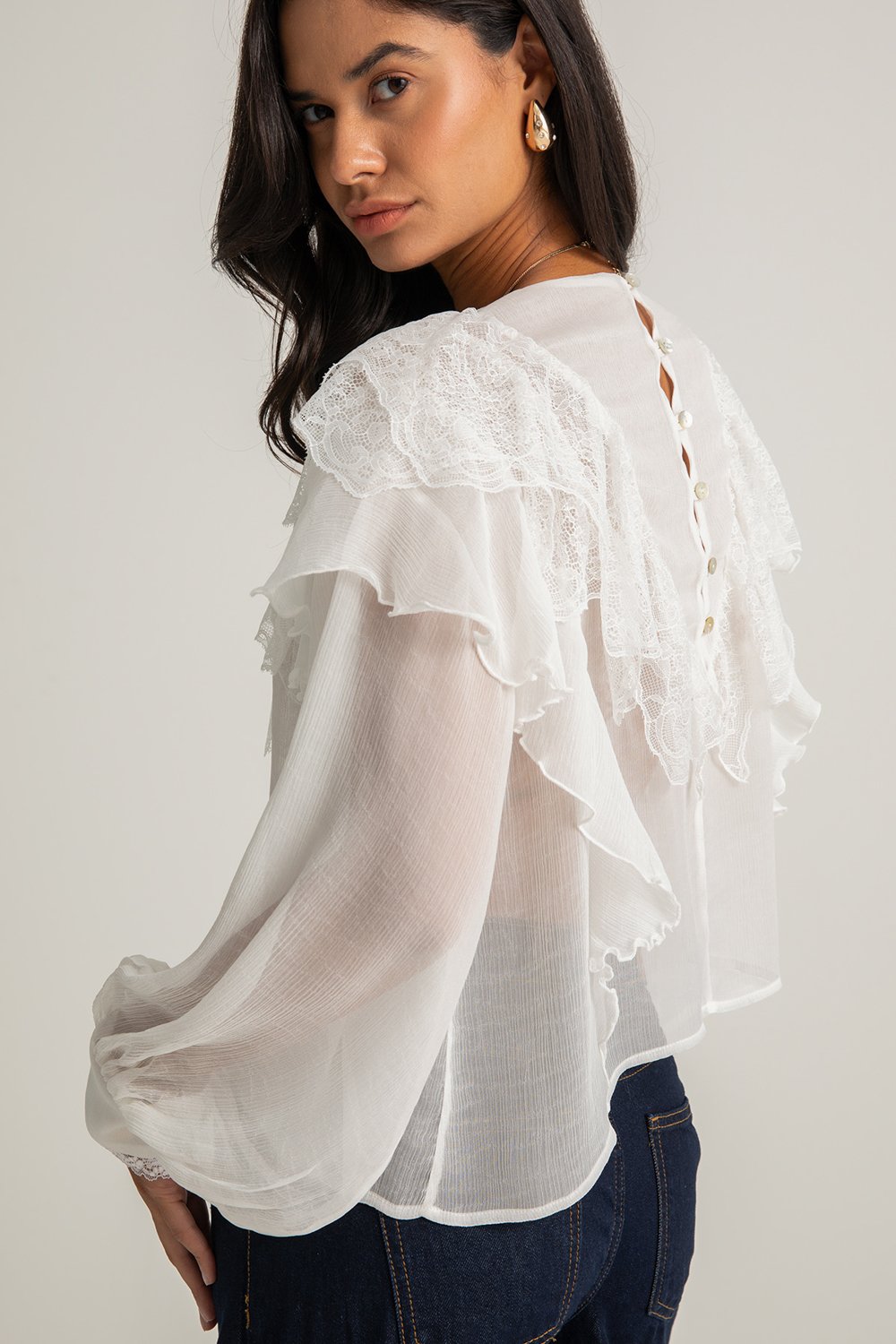 Boneqa Barcelona-Dantel Detaylı Derin V Yaka Gömlek-Gömlek-6-Milagron.com