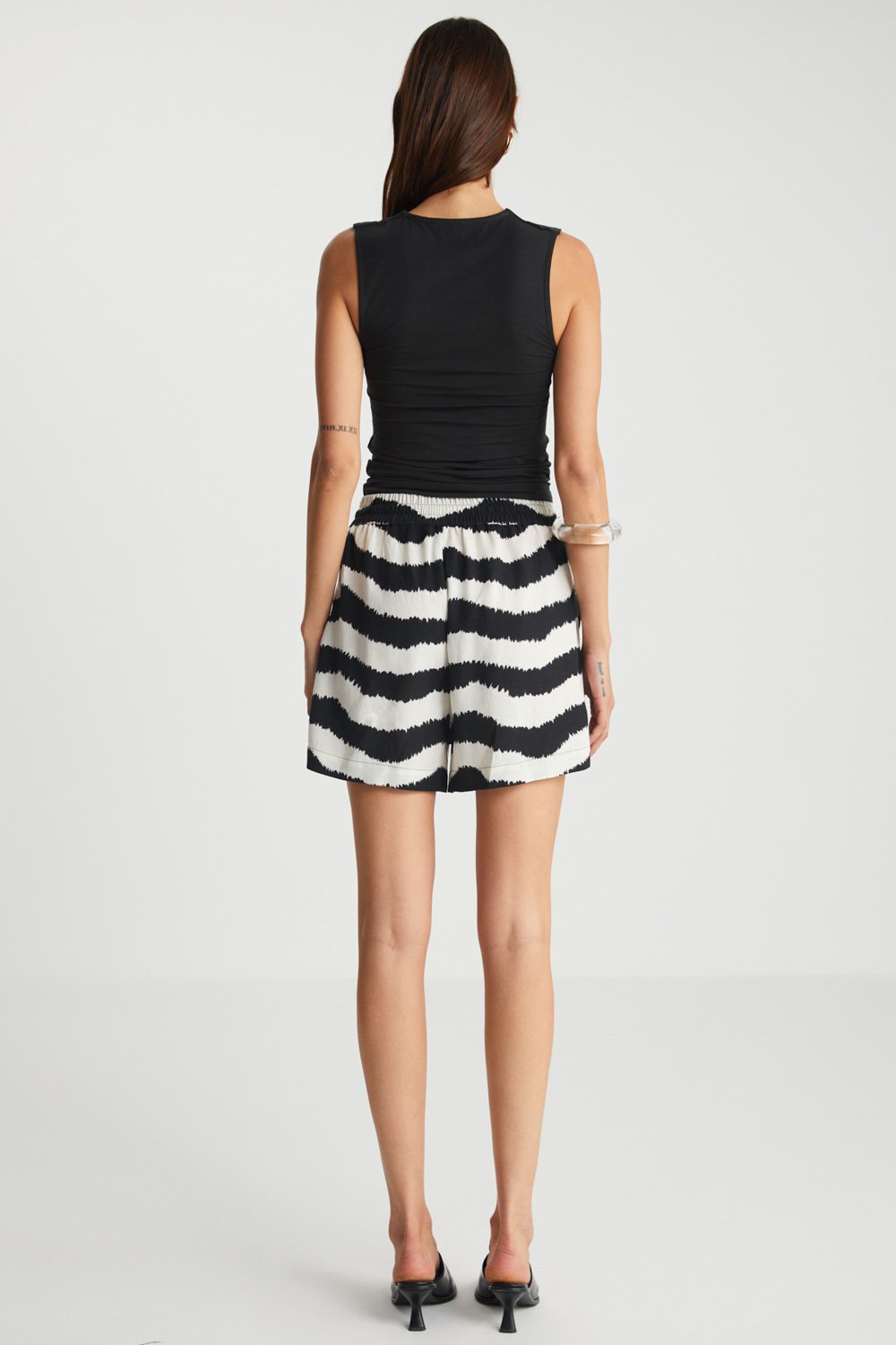 Boneqa Barcelona-Düz Kolsuz Siyah Tişört-T-Shirts-2-Milagron.com