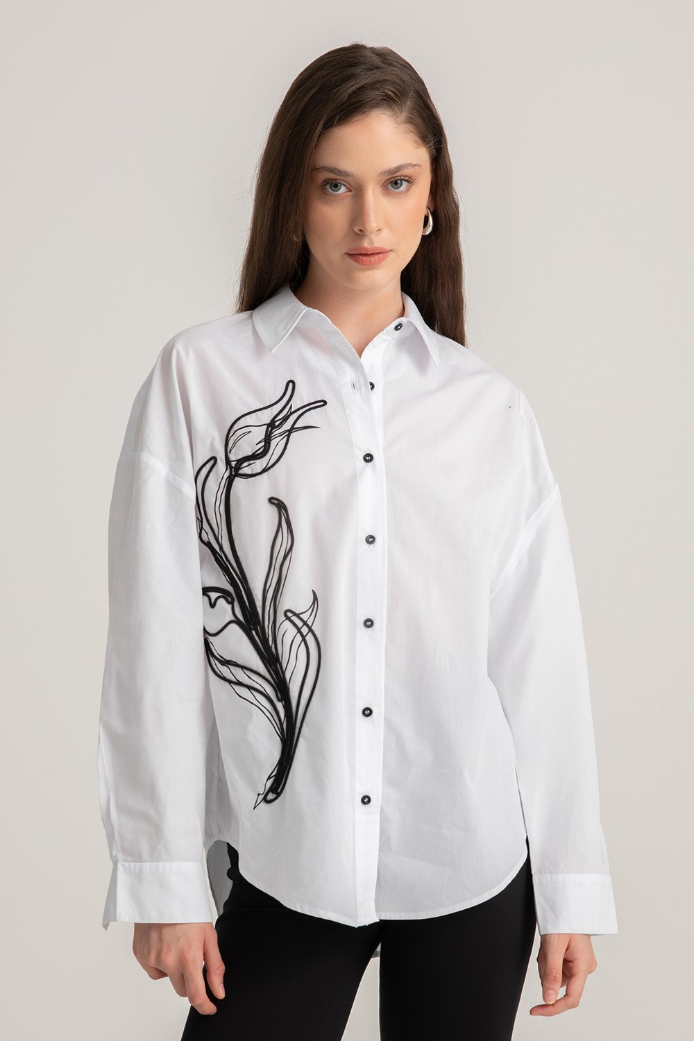 Boneqa Barcelona-Ebru Lale İşlemeli Gömlek-Gömlek-1-Milagron.com