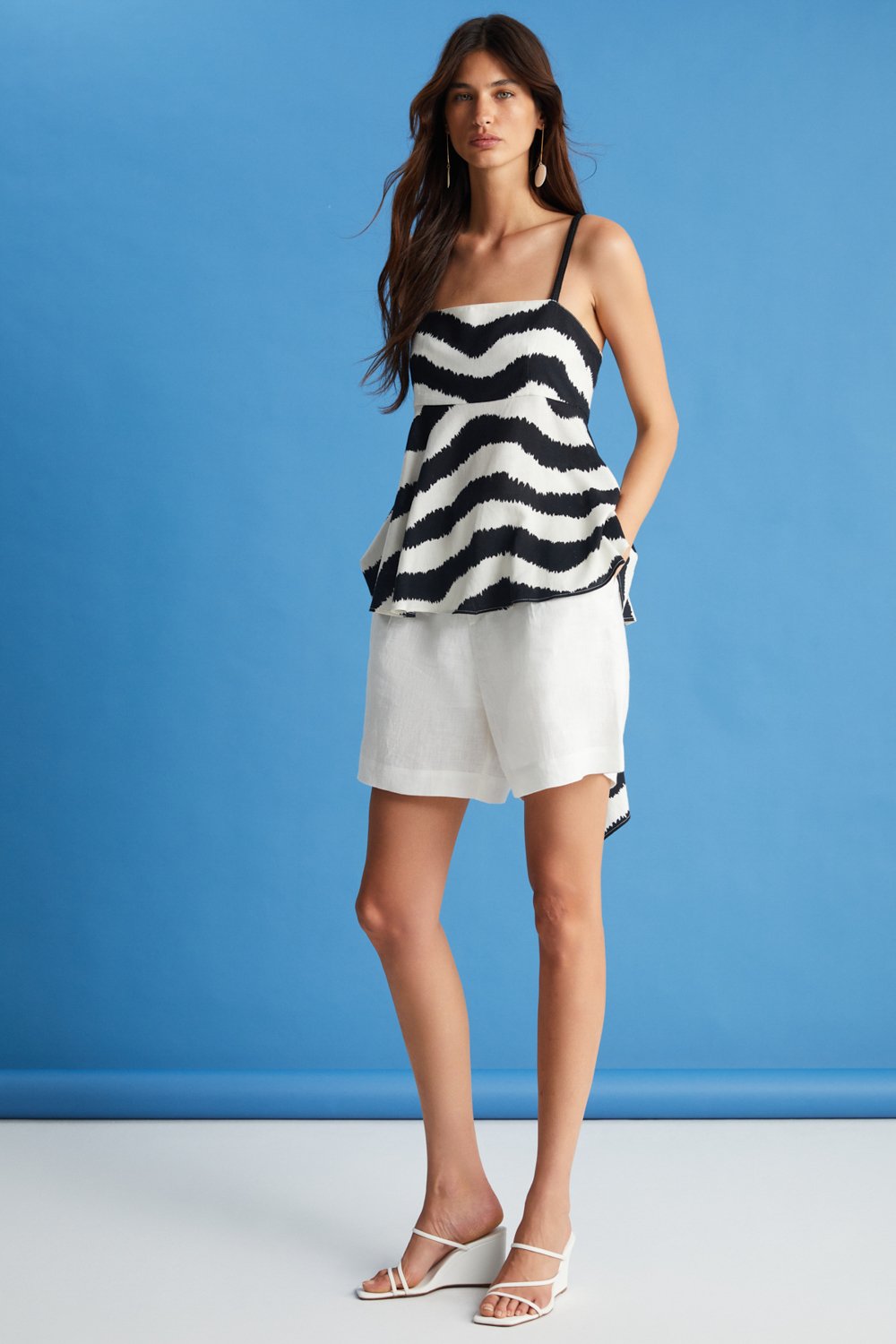 Boneqa Barcelona-Ekru Keten Şort-Şort-1-Milagron.com