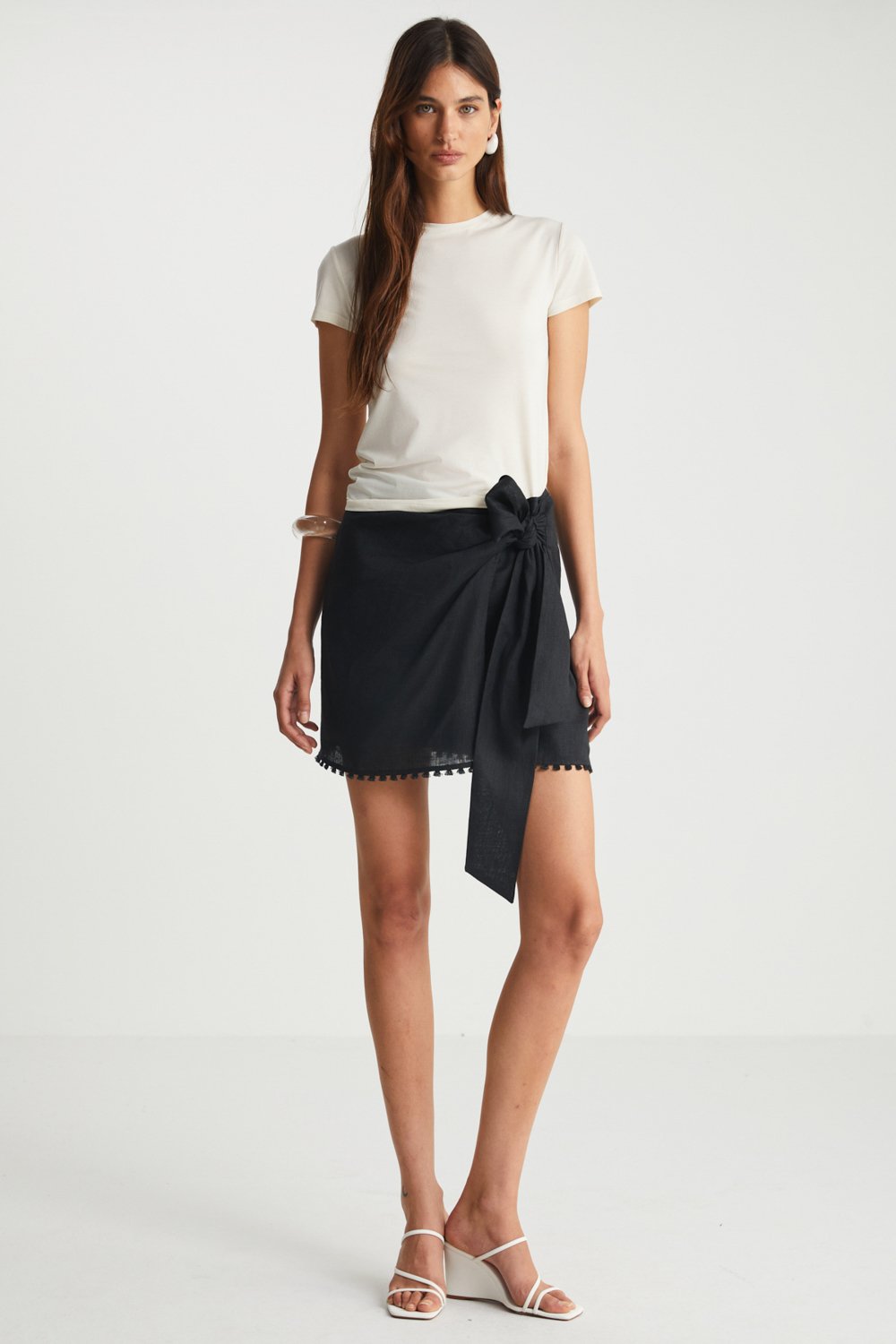 Boneqa Barcelona-Günlük Basic Ekru Tişört-T-Shirts-2-Milagron.com