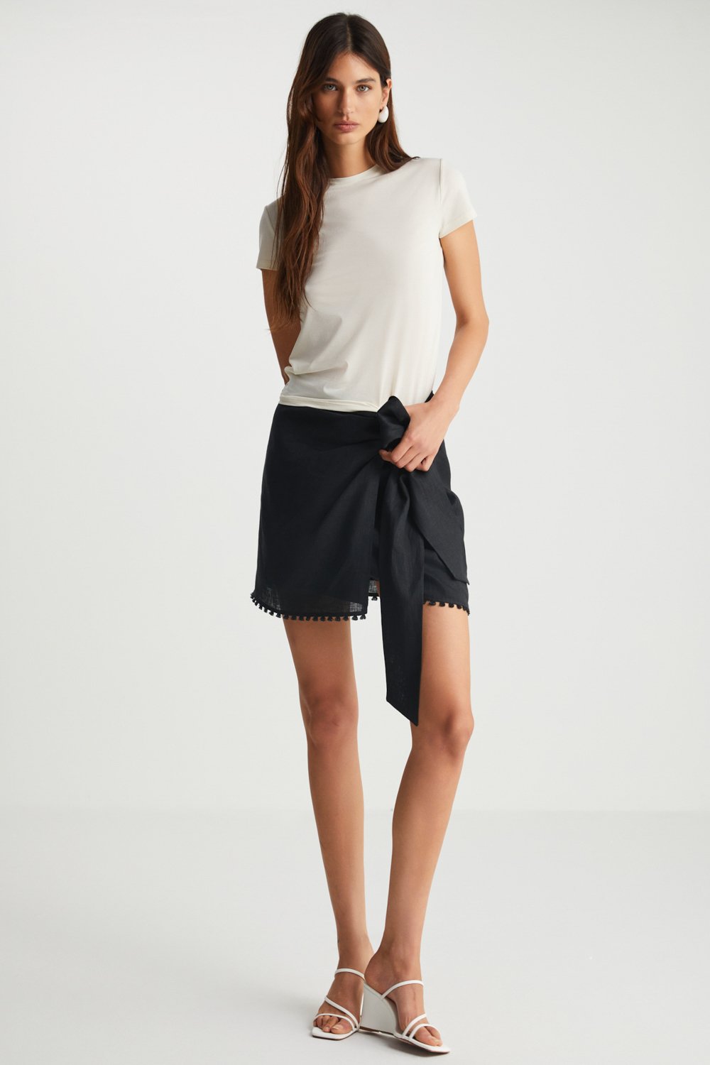 Boneqa Barcelona-Günlük Basic Ekru Tişört-T-Shirts-3-Milagron.com