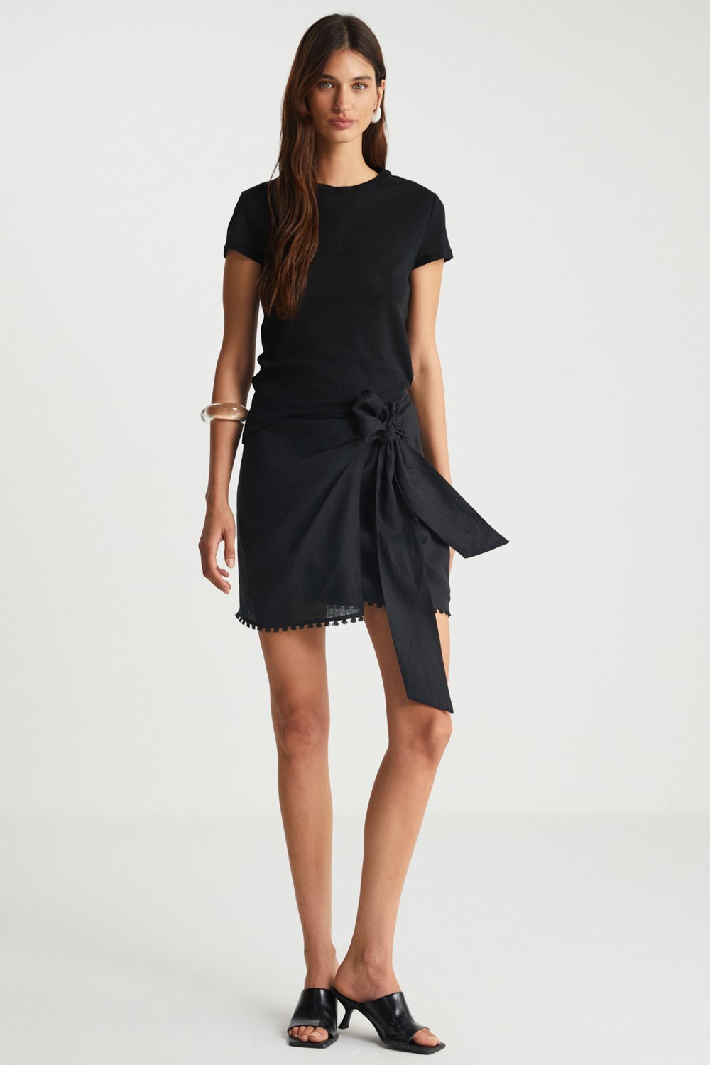 Boneqa Barcelona-Günlük Basic Siyah Tişört-T-Shirts-2-Milagron.com