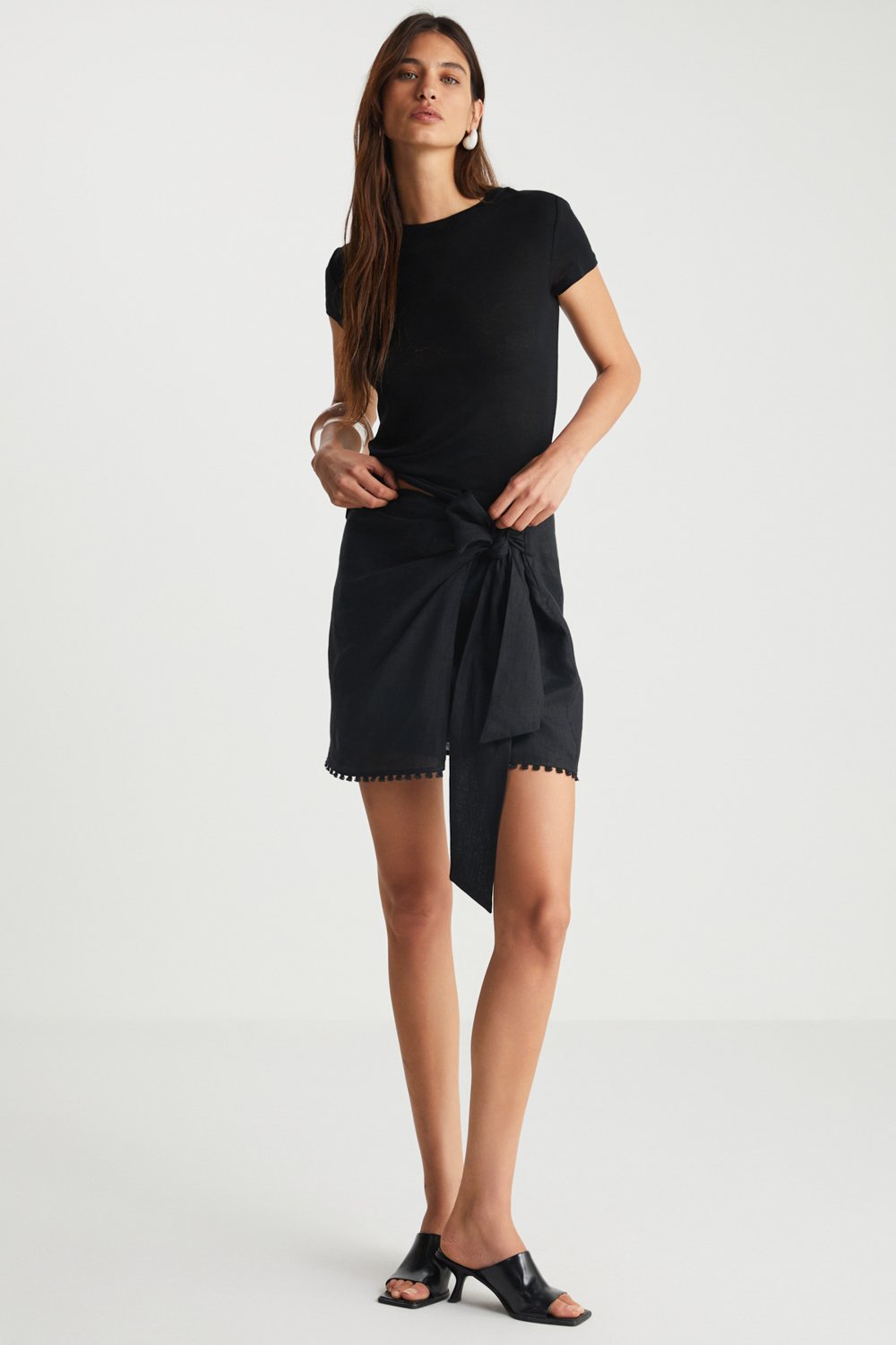 Boneqa Barcelona-Günlük Basic Siyah Tişört-T-Shirts-4-Milagron.com