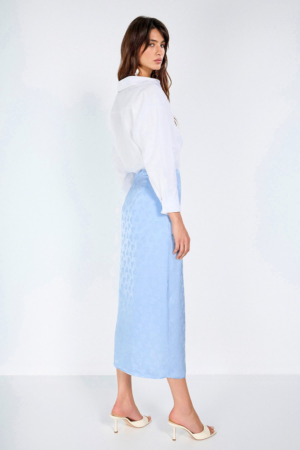 Boneqa Barcelona-Jakarlı Önden Düğme Detaylı Mavi Midi Etek-Etek-2-Milagron.com