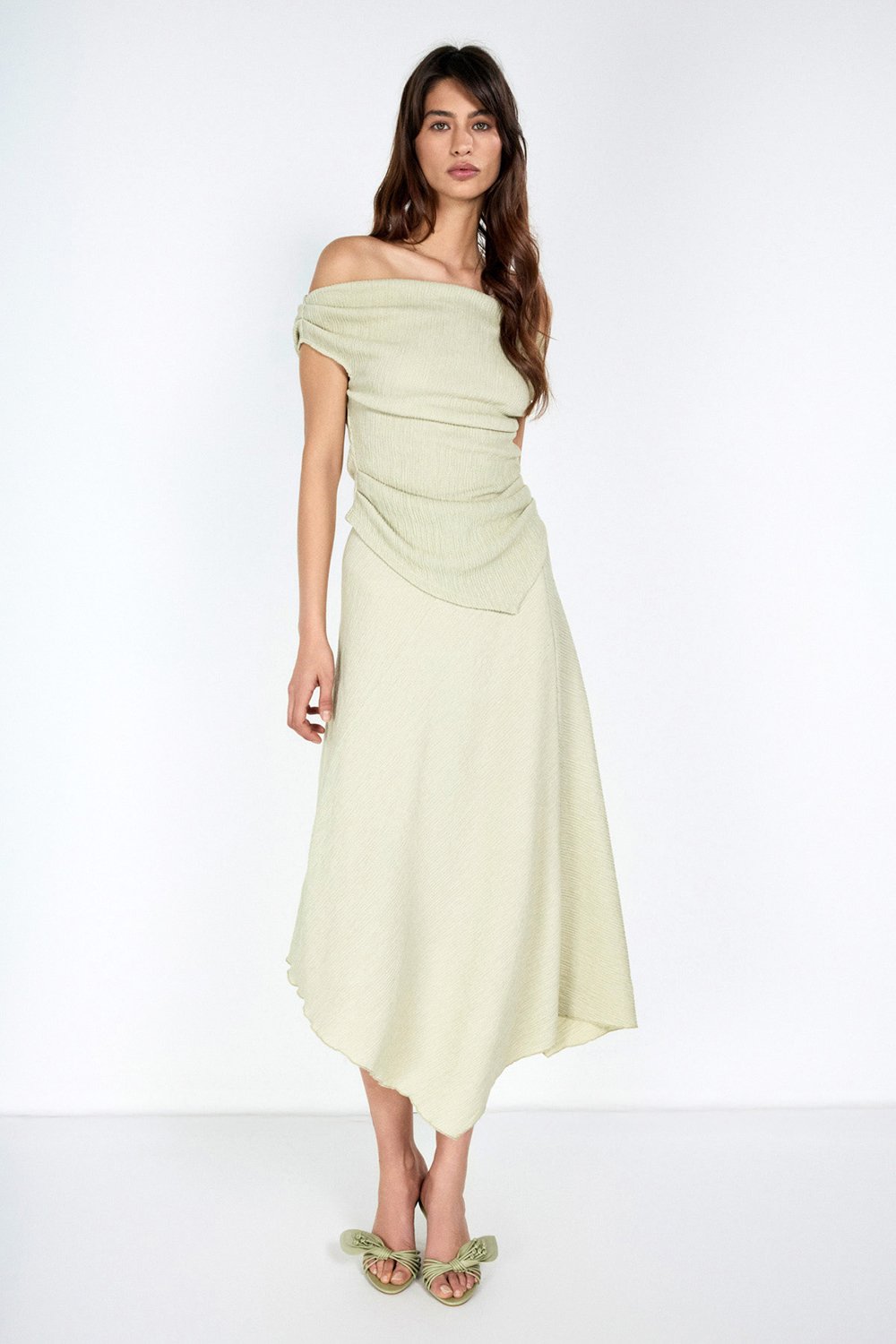 Boneqa Barcelona-Kayık Yaka Mint Top-T-Shirts-2-Milagron.com