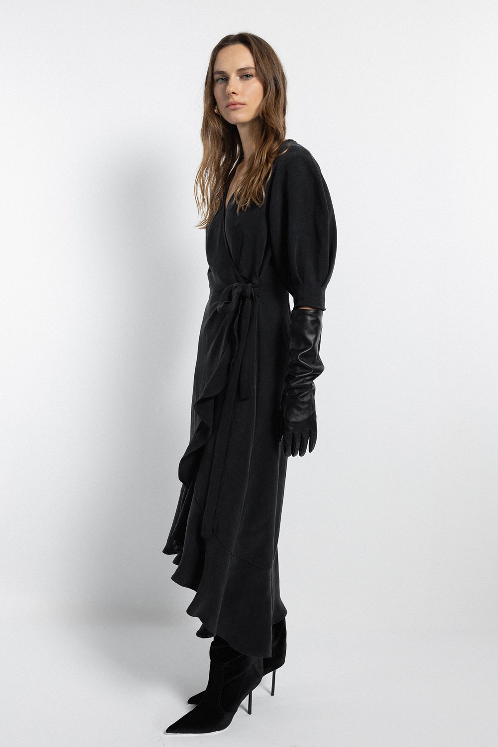 Boneqa Barcelona-Kruvaze Yaka Detaylı Siyah Elbise-Elbise-7-Milagron.com