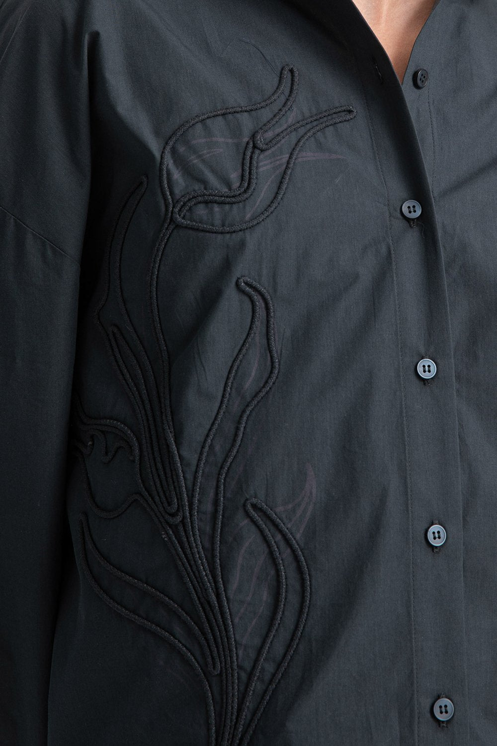 Boneqa Barcelona-Lale İşlemeli Antrasit Gömlek-Gömlek-4-Milagron.com