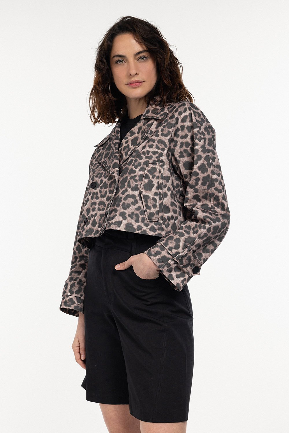 Boneqa Barcelona-Leopar Desenli Crop Ceket-Ceket-1-Milagron.com