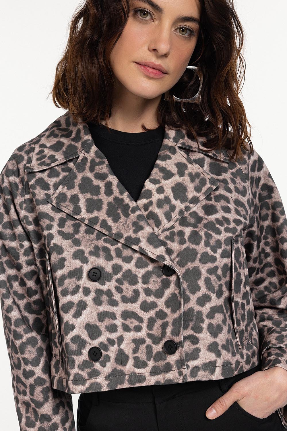 Boneqa Barcelona-Leopar Desenli Crop Ceket-Ceket-2-Milagron.com