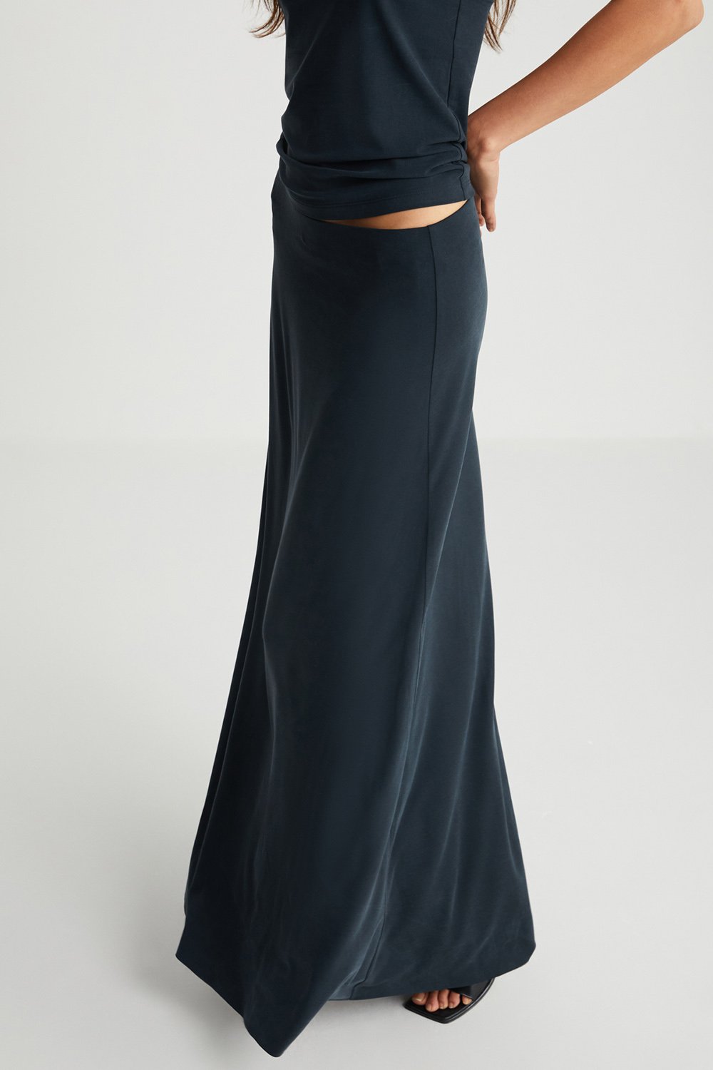 Boneqa Barcelona-Modal Karışımlı Siyah Etek-Etek-4-Milagron.com