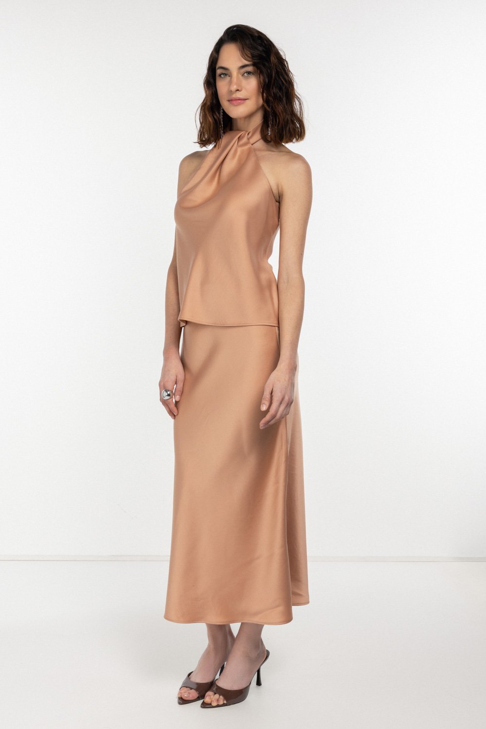 Boneqa Barcelona-Pileli Halter Yaka Mokka Bluz-Bluz-5-Milagron.com