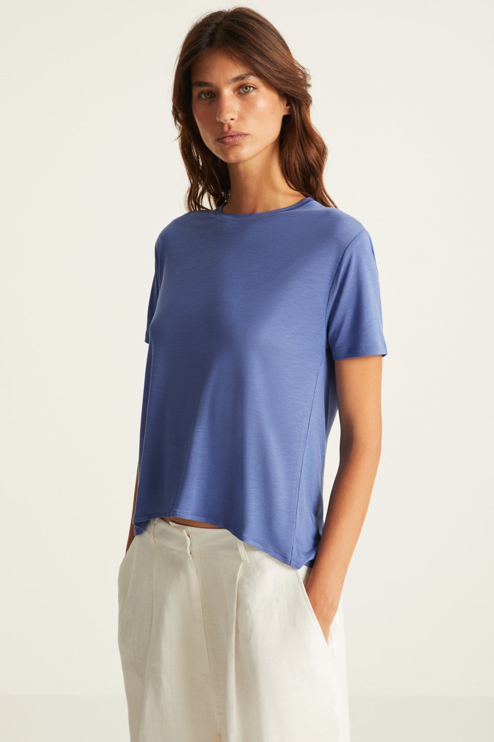 Boneqa Barcelona-Sırtı Açık Mavi Basic Tişört-T-Shirts-5-Milagron.com