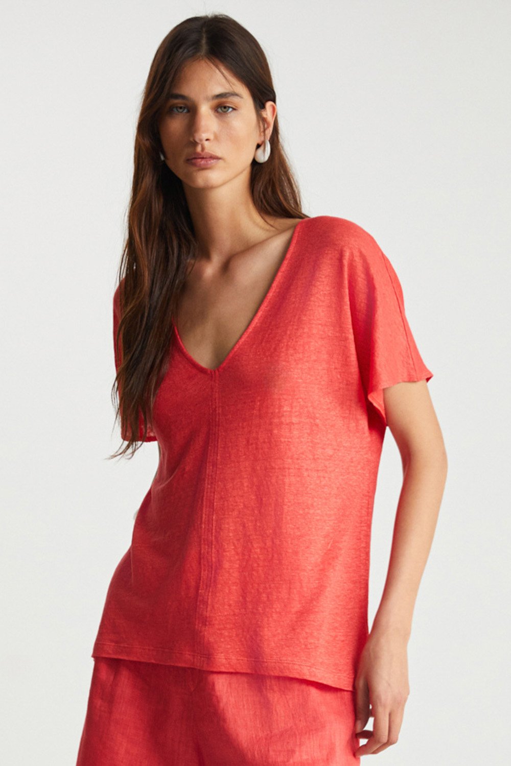 Boneqa Barcelona-V Yaka Kırmızı Tişört-T-Shirts-2-Milagron.com