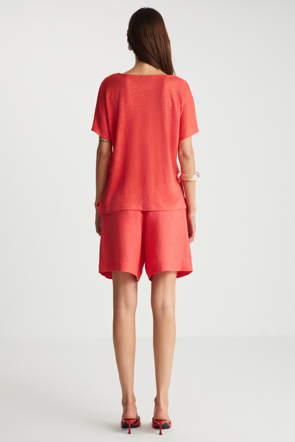 Boneqa Barcelona-V Yaka Kırmızı Tişört-T-Shirts-4-Milagron.com