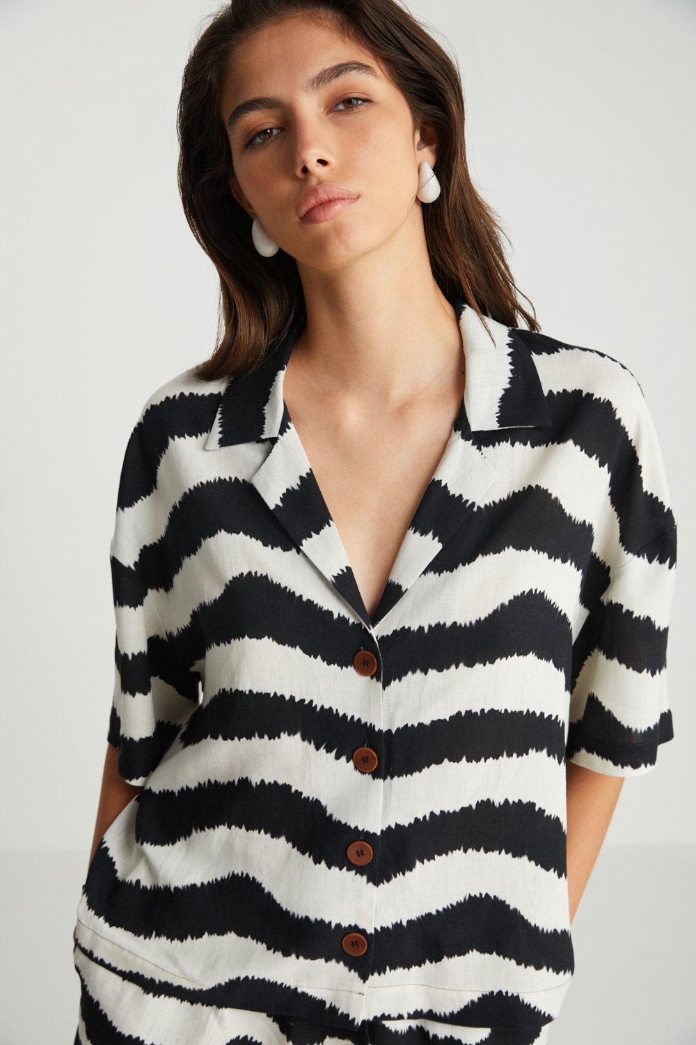 Boneqa Barcelona-Zebra Desenli Gömlek-Gömlek-1-Milagron.com