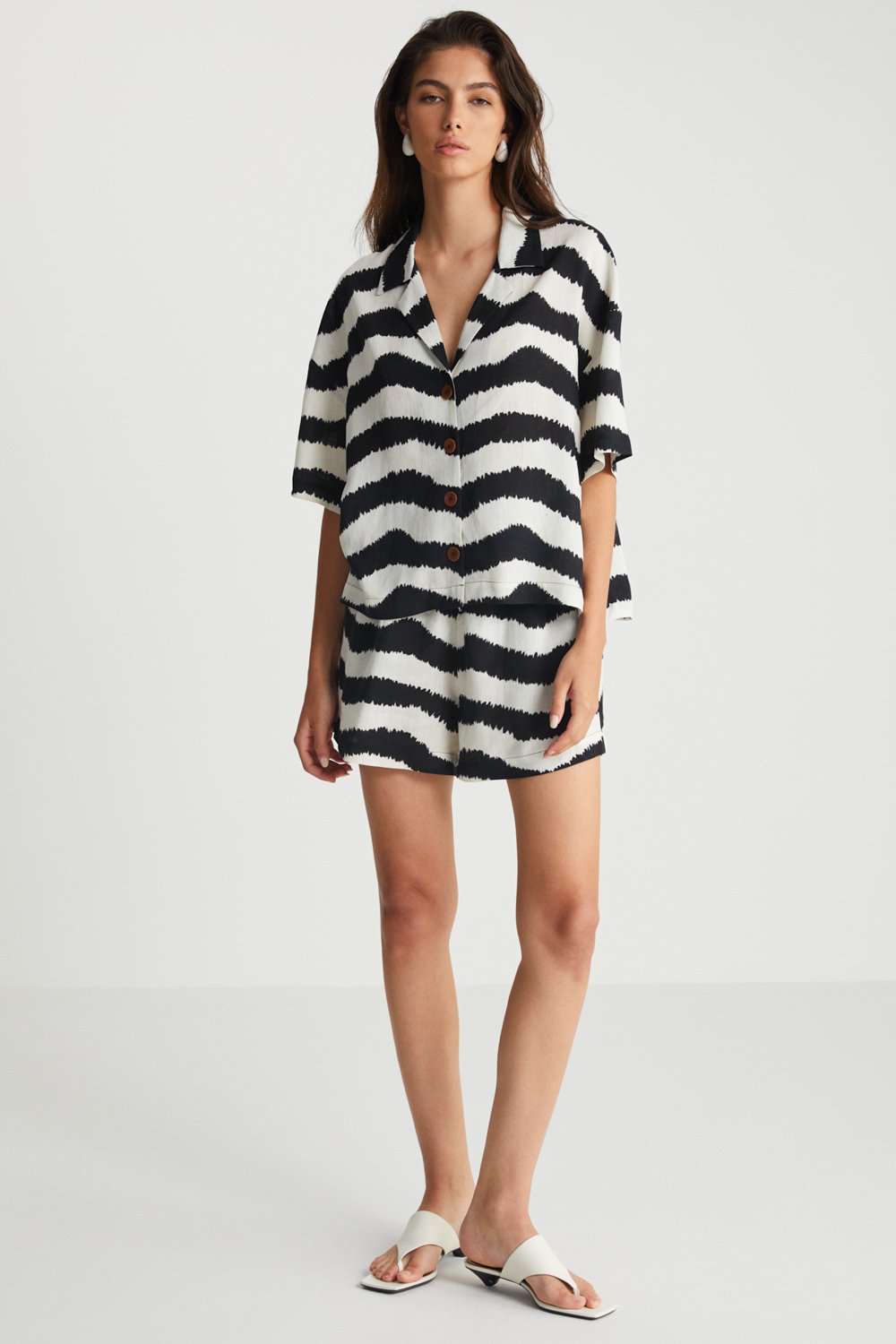 Boneqa Barcelona-Zebra Desenli Gömlek-Gömlek-4-Milagron.com