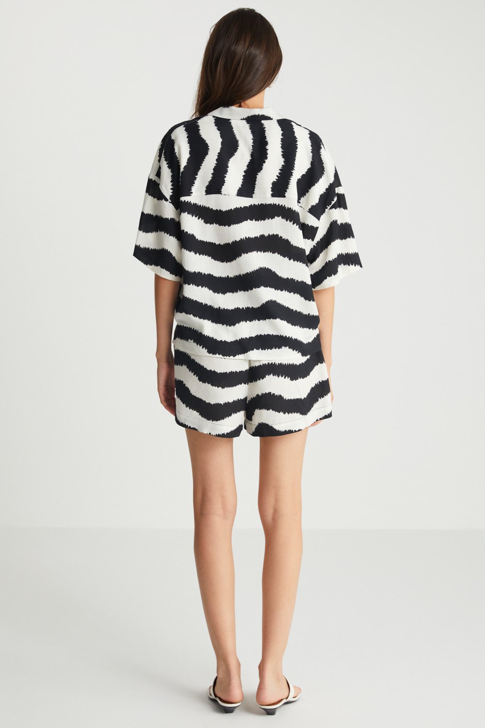 Boneqa Barcelona-Zebra Desenli Gömlek-Gömlek-6-Milagron.com