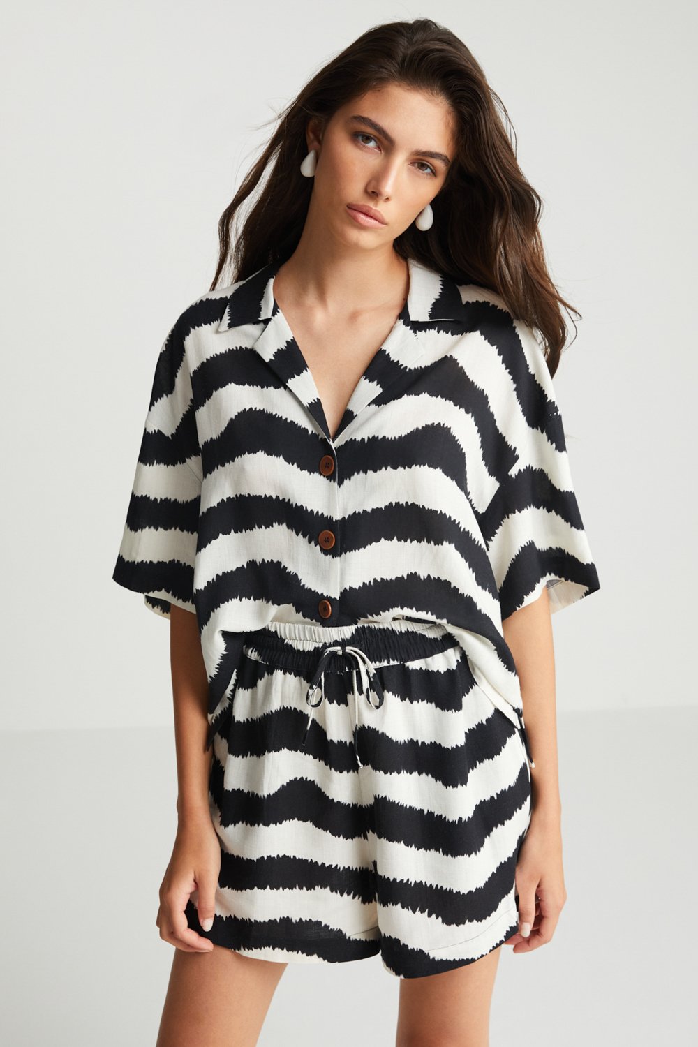 Boneqa Barcelona-Zebra Desenli Şort-Şort-2-Milagron.com