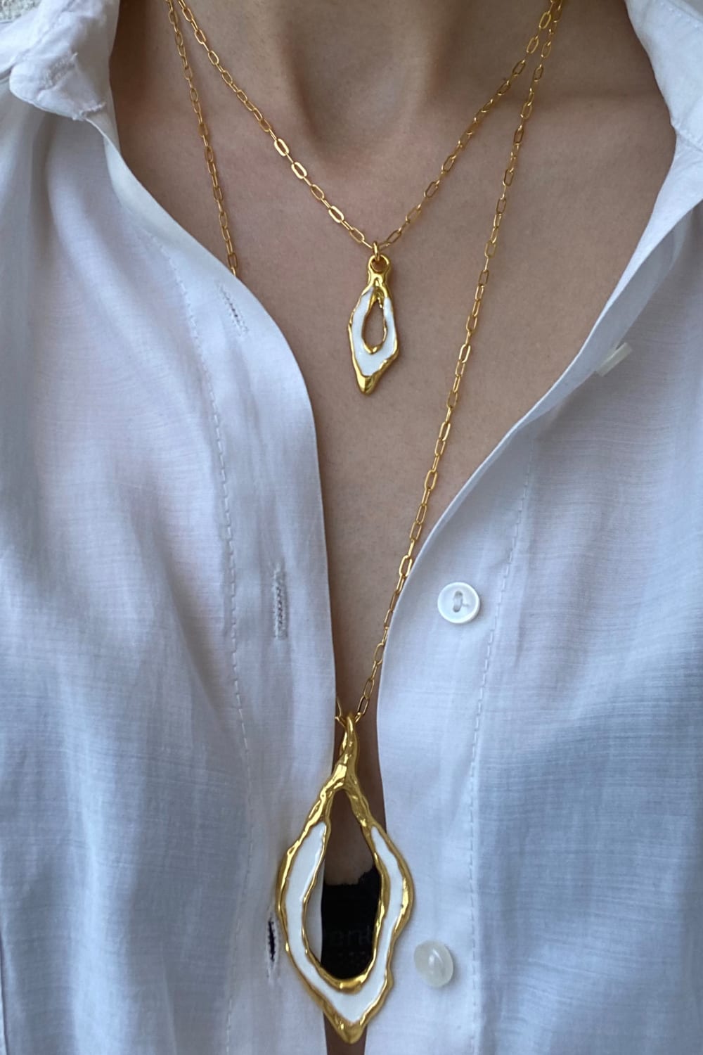 Brambuta-Enki Beyaz Mineli Gold Large Kolye-Kolye-3-Milagron.com