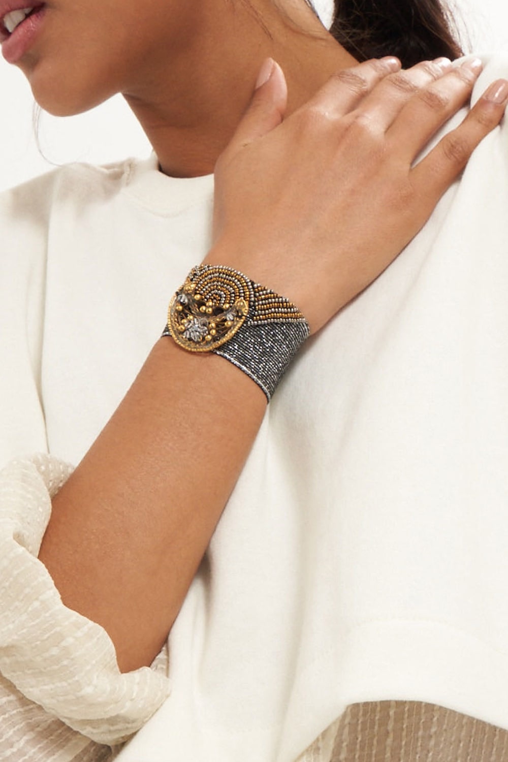 Brambuta-Gümüş Simli Etnik Bileklik-Bileklik-1-Milagron.com