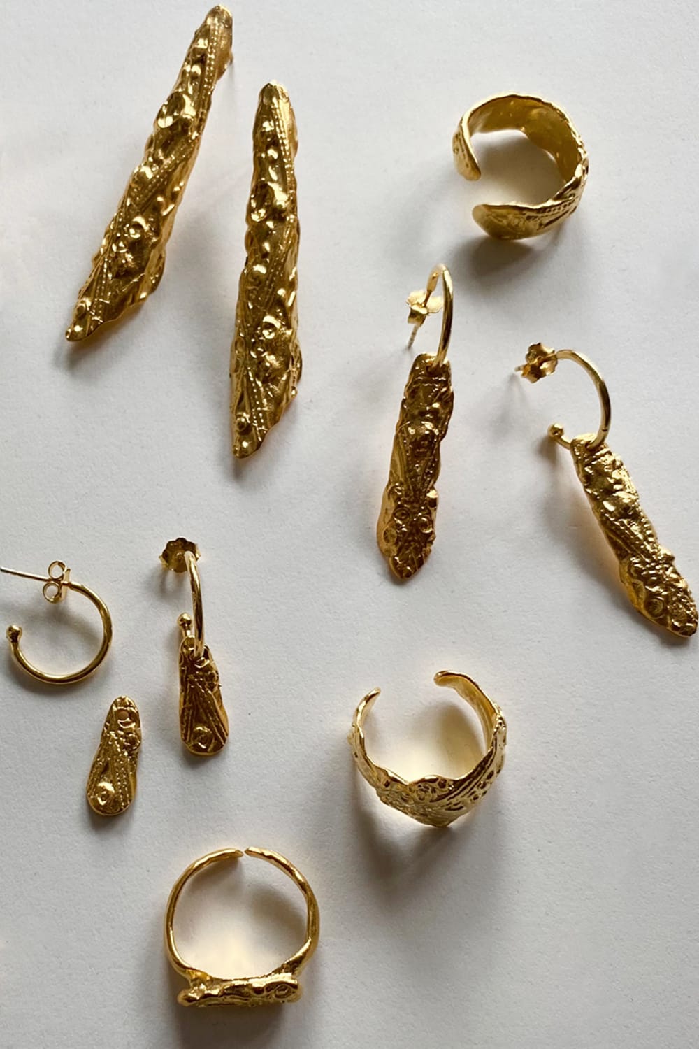 Brambuta-İsis Hoops Halka Küpe Medium-Küpe-3-Milagron.com