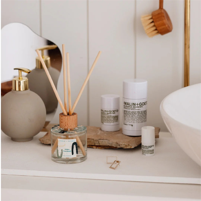 Candle + Friends-White Patchouli Oda Kokusu-Oda Kokusu-4-Milagron.com