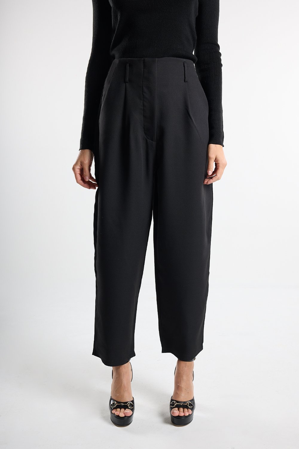 Christina's Storm-Black Carrot Fit Pants-Pantolon-1-Milagron.com