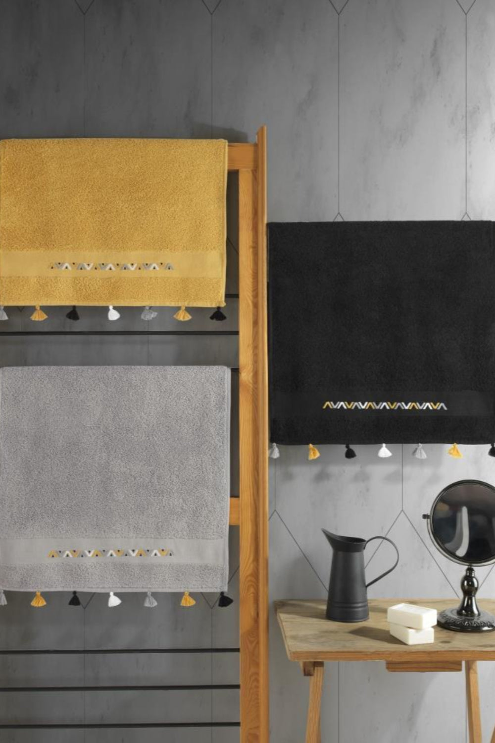 Cotton Box-Cotton Box %100 Pamuk 3'lü Nakışlı Püsküllü Havlu Seti Hardal Gri Siyah-El Yüz Havlusu-1-Milagron.com