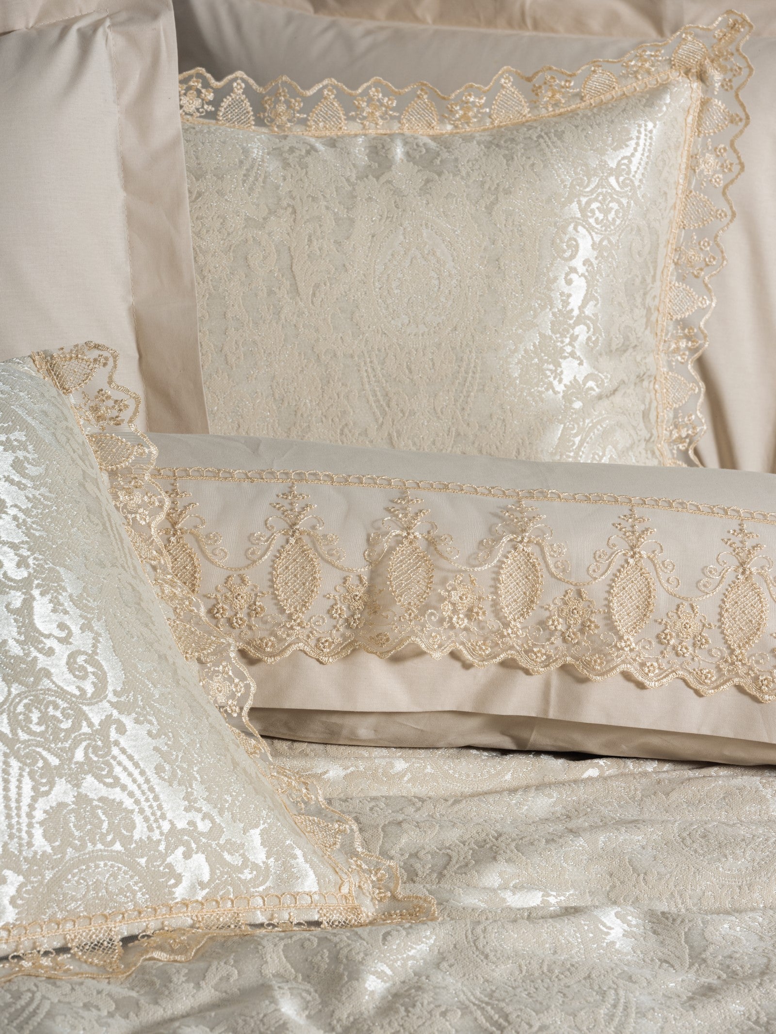 Cotton Box-Chi Chi Çift Kişilik Pikeli Nevresim Takımı Silva Cappuccino-Nevresim Takımı-2-Milagron.com