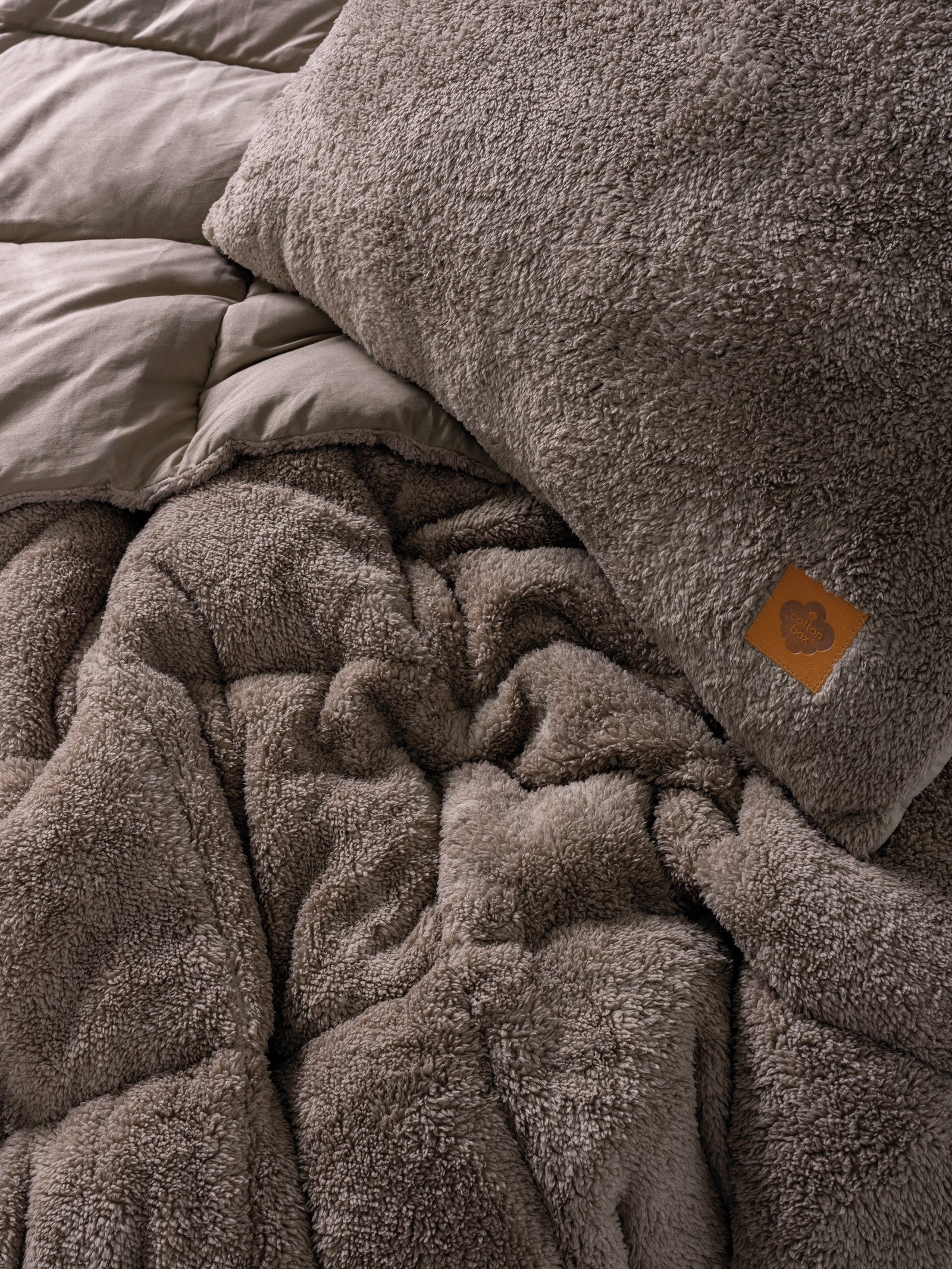 Cotton Box-Çift Kişilik Peluş Yorgan Seti Bej 195x215 Cm-Yorgan-3-Milagron.com