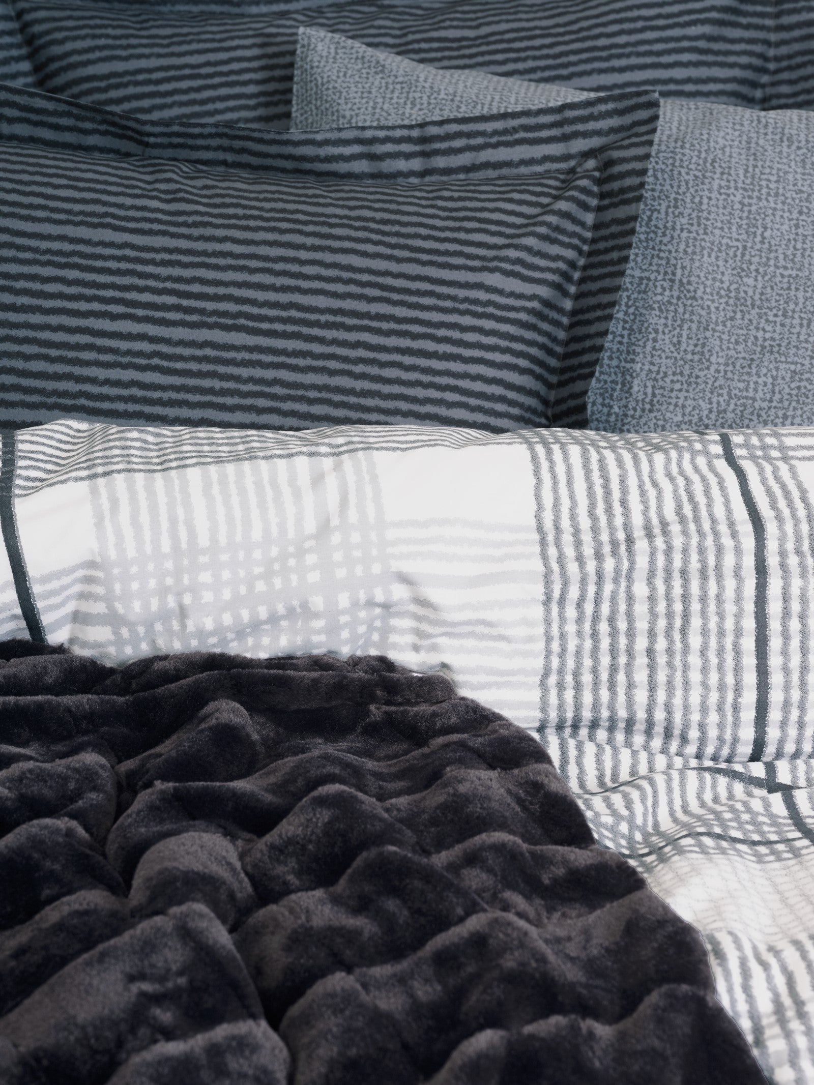 Cotton Box-Çift Kişilik Trim Battaniyeli Nevresim Takımı Smooth Siyah-Nevresim Takımı-2-Milagron.com