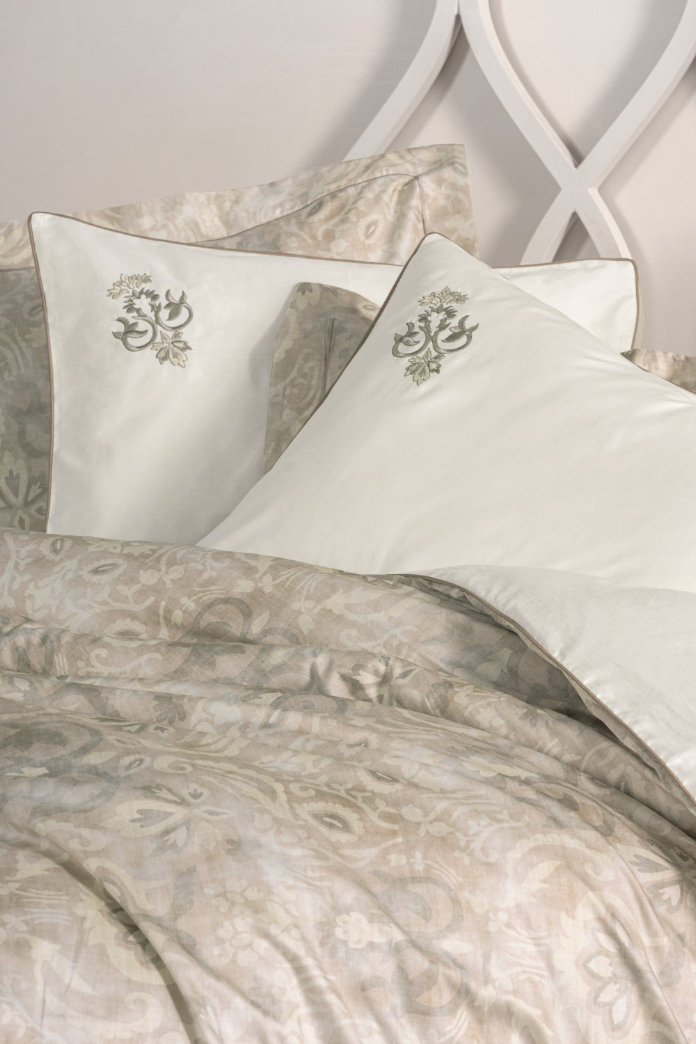 Cotton Box-Elite Saten Çift Kişilik Nevresim Takımı Beatrix Bej-Nevresim Takımı-1-Milagron.com