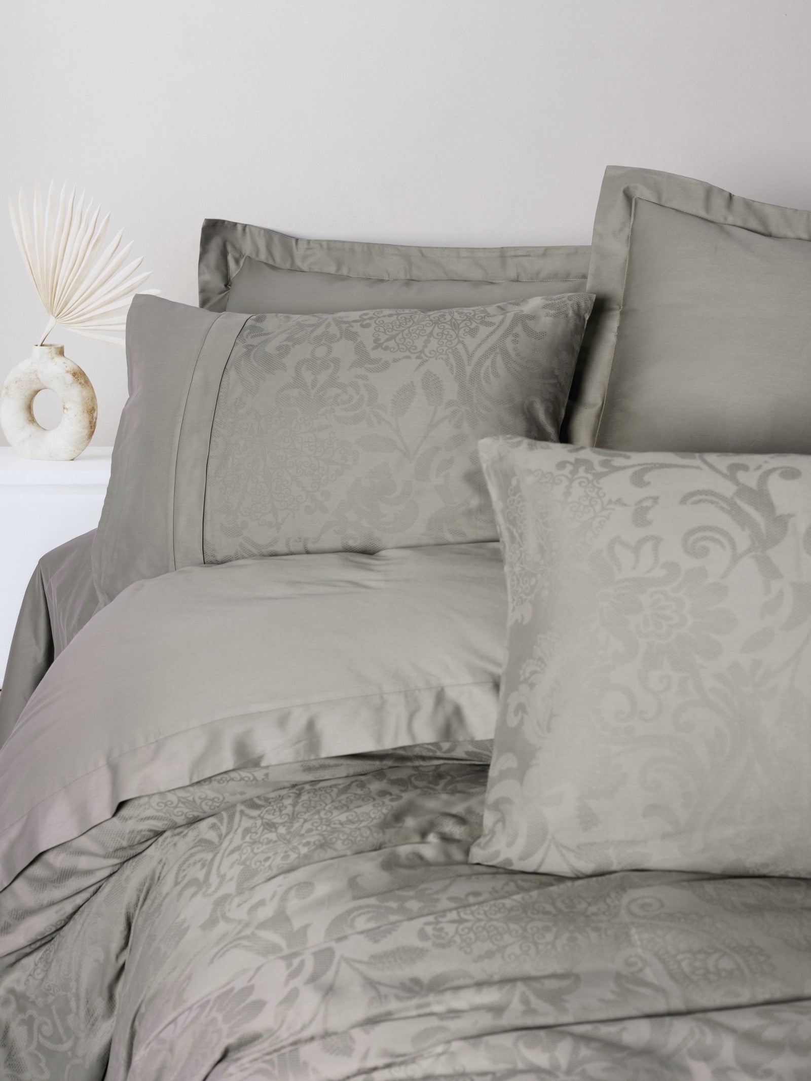 Cotton Box-Jakarlı Saten Çift Kişilik Nevresim Takımı Demure Vizon-Nevresim Takımı-2-Milagron.com